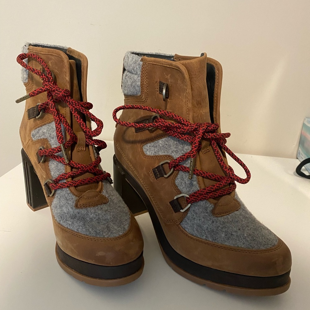 Sorel Boots Size 10